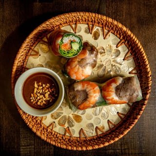 Royale Fresh Rolls / Goi Cuon Tom Thit (2)